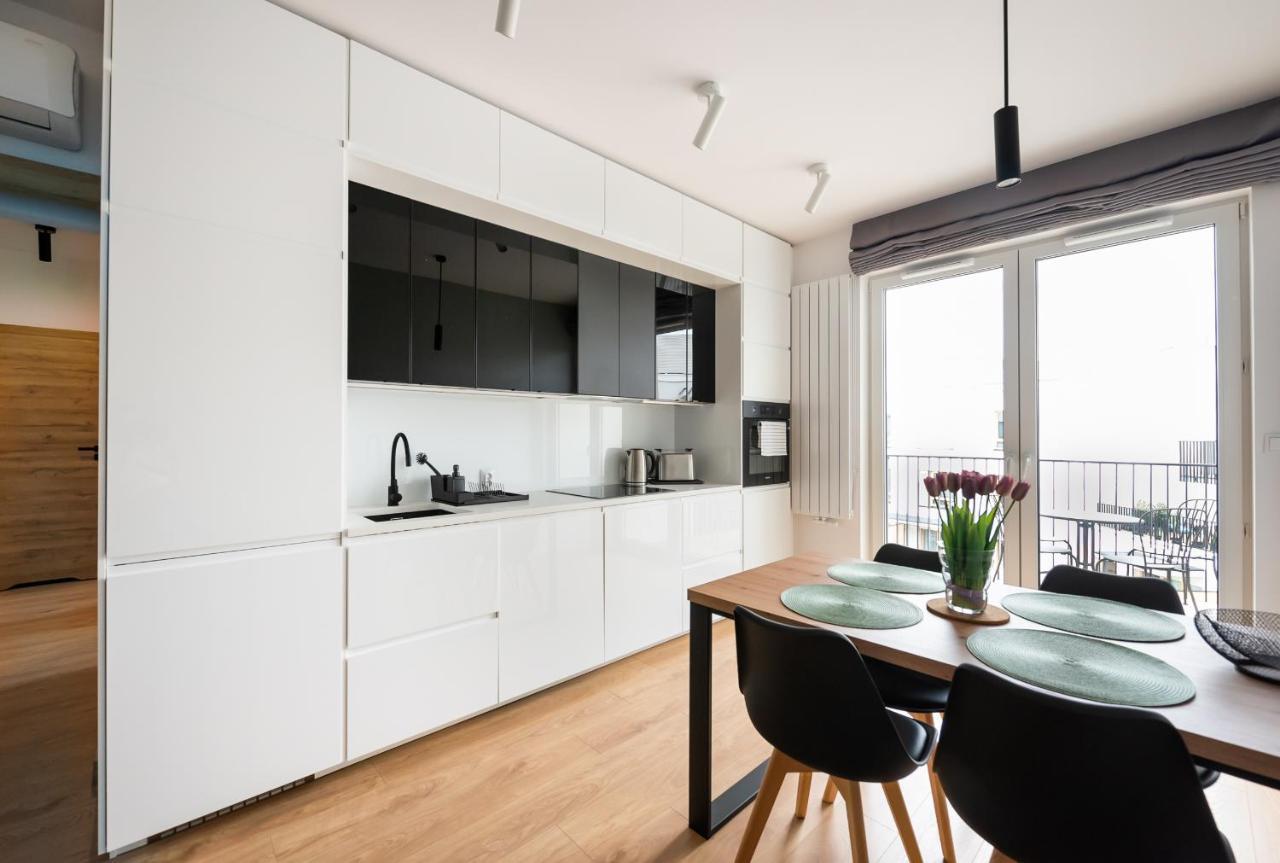 Wola Skwer Sunny Apartment 华沙 外观 照片